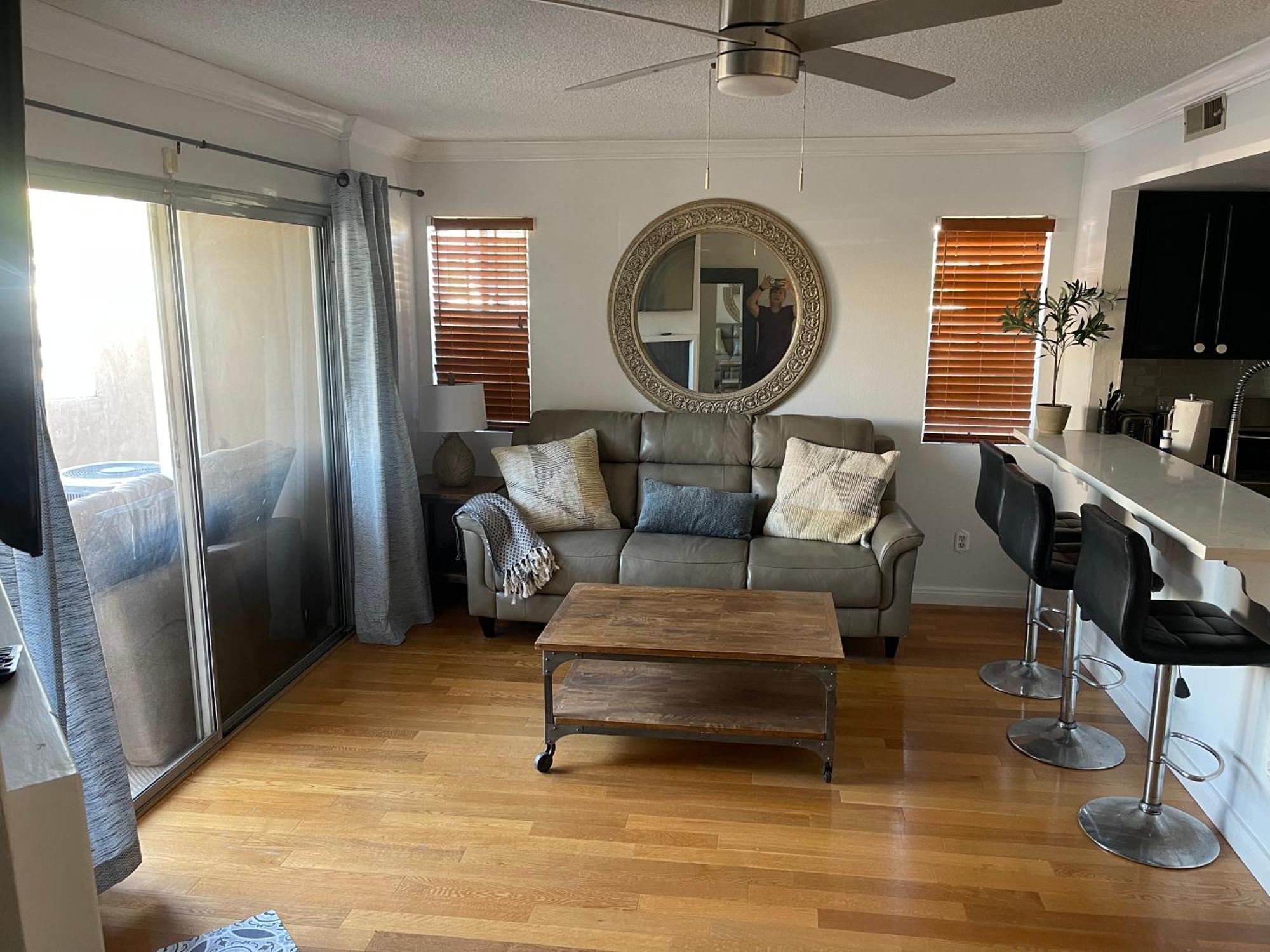 Central La Gated Community 4 Beds Home Commerce Exteriör bild